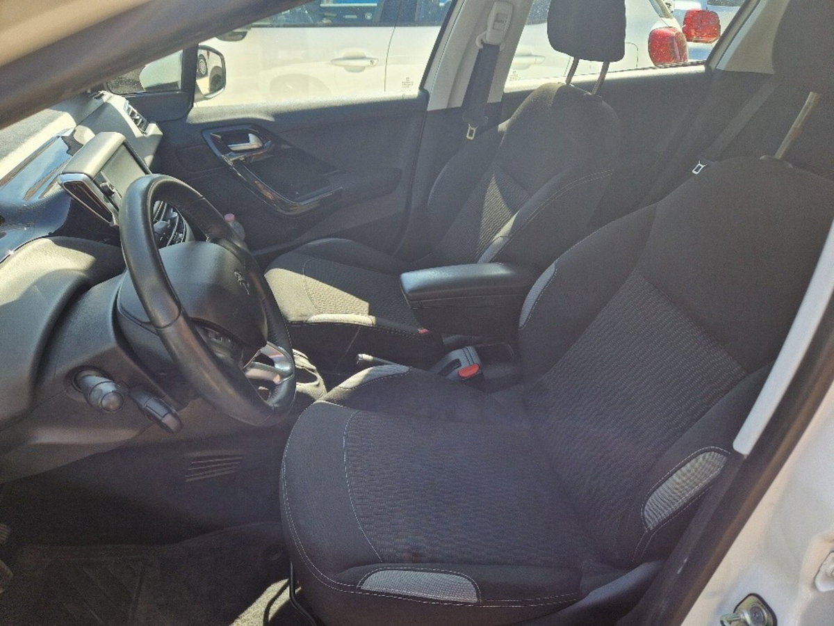 Peugeot 208 75 5 porte Active (6)