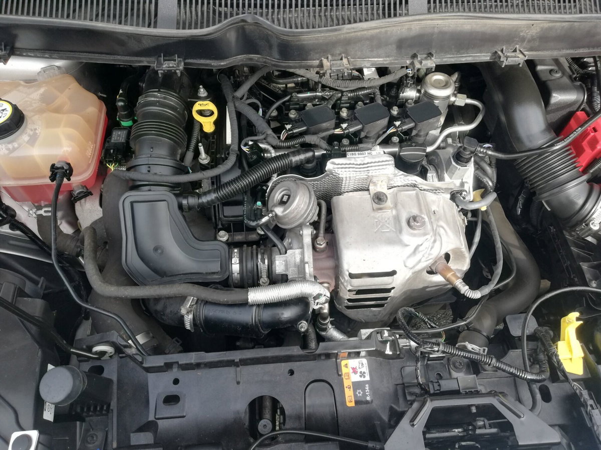 Ford Tourneo Courier 1.0 EcoBoost 100 CV Titanium (20)