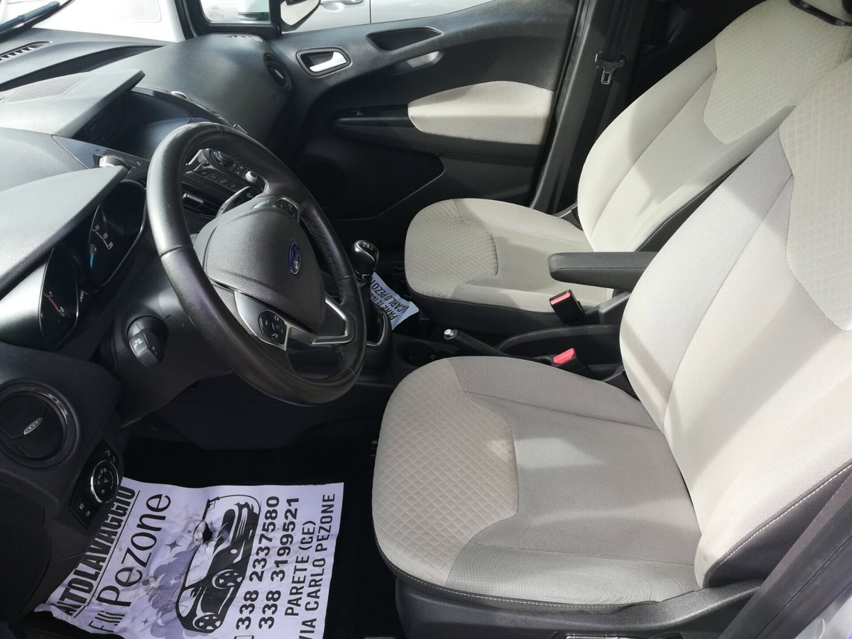 Ford Tourneo Courier 1.0 EcoBoost 100 CV Titanium (7)