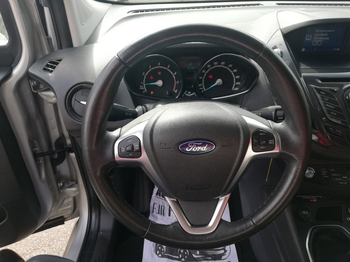 Ford Tourneo Courier 1.0 EcoBoost 100 CV Titanium (9)