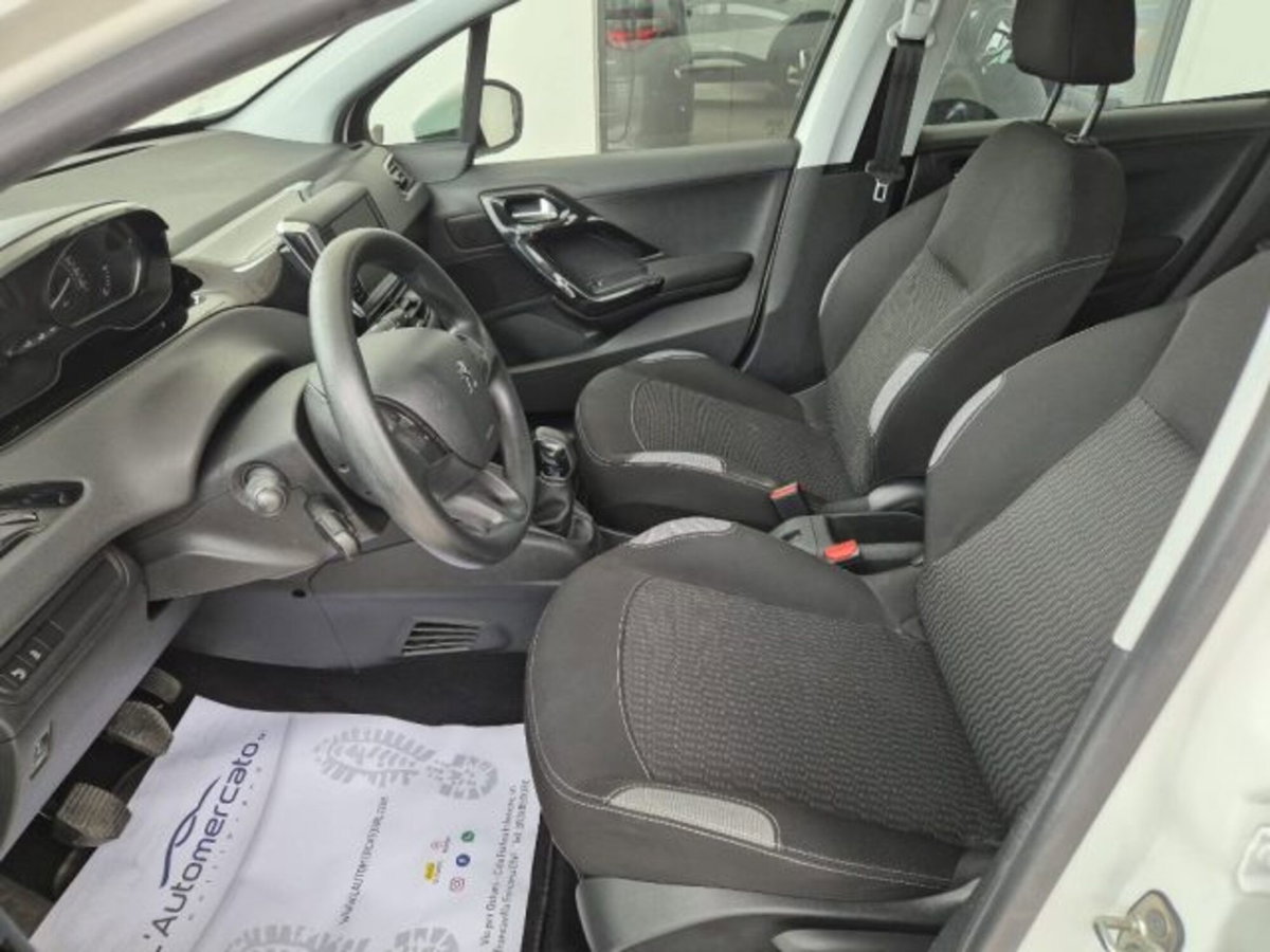 Peugeot 208 HDi 68 CV 5 porte Business (5)