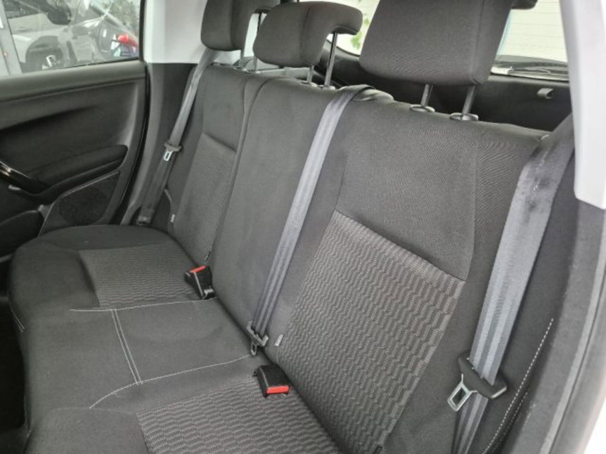 Peugeot 208 HDi 68 CV 5 porte Business (8)
