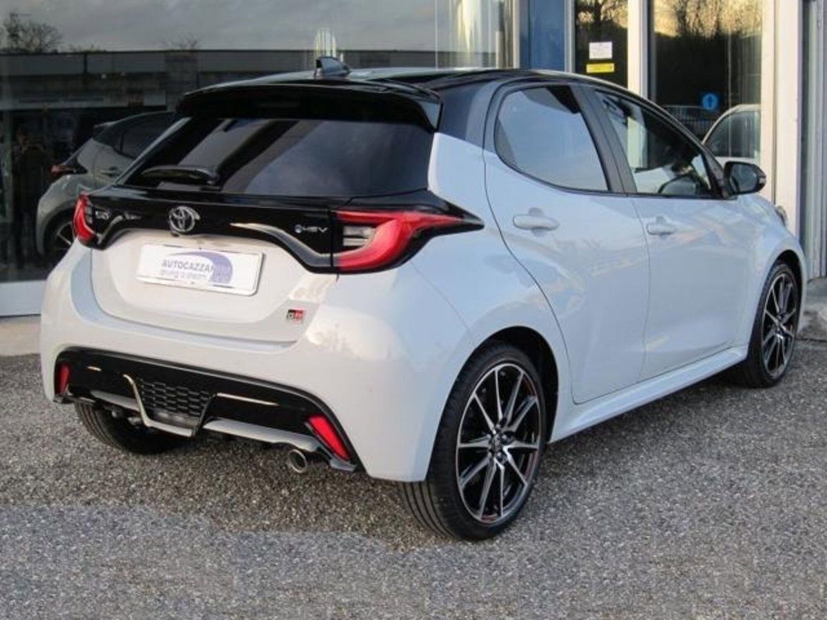 Toyota Yaris GR Sport 130 GR Sport (2)