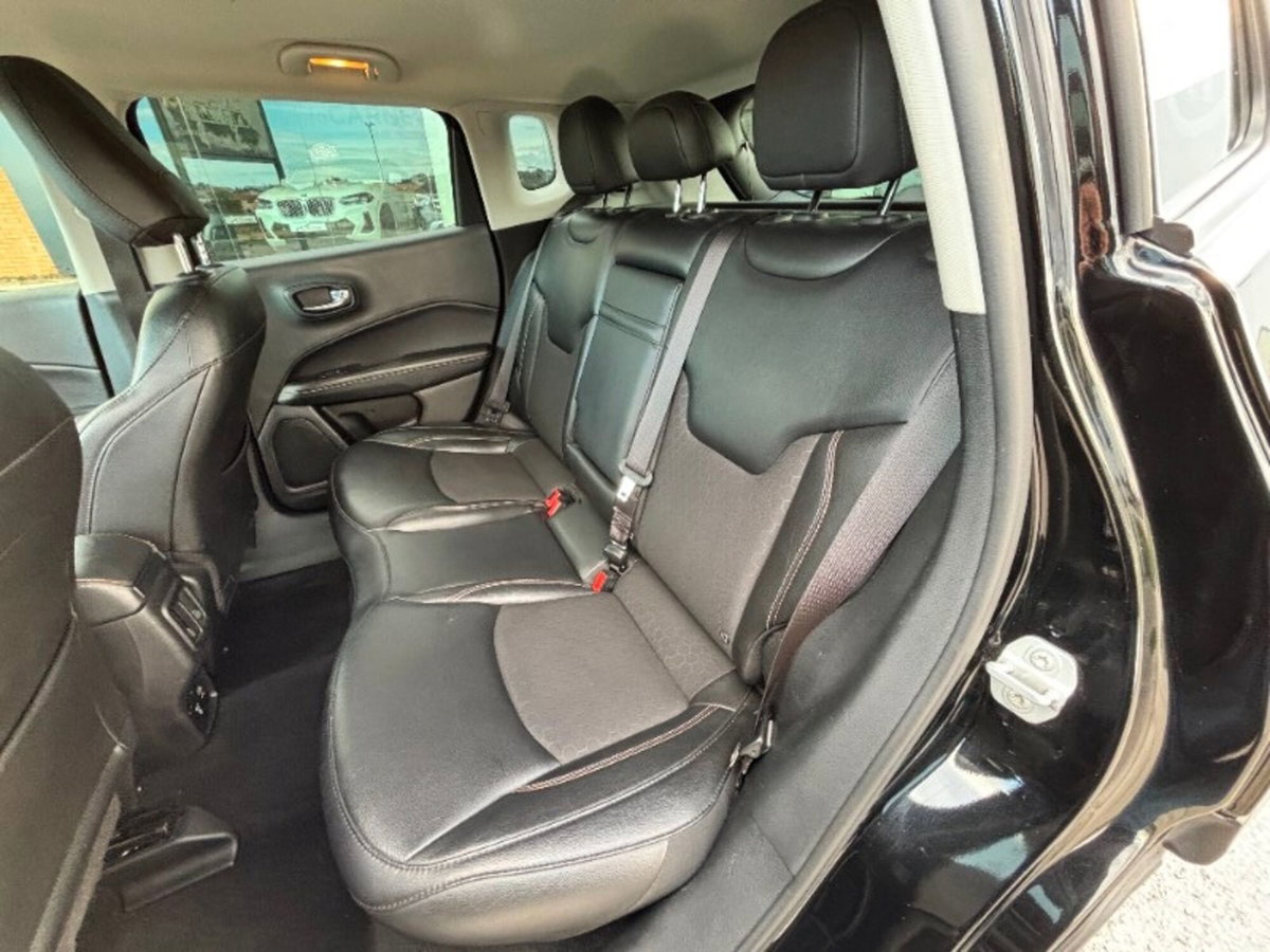 Jeep Compass 2.0 Multijet II aut. 4WD Longitude (10)
