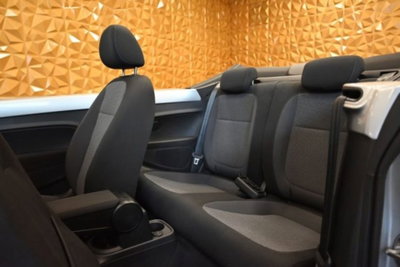 Volkswagen Maggiolino Cabrio 2.0 TDI Sport BlueMotion Technology (12)