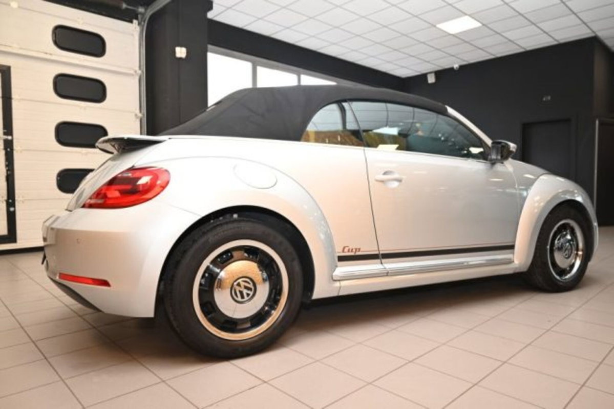 Volkswagen Maggiolino Cabrio 2.0 TDI Sport BlueMotion Technology (14)