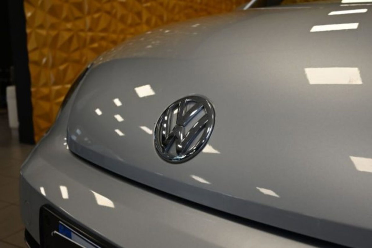 Volkswagen Maggiolino Cabrio 2.0 TDI Sport BlueMotion Technology (15)