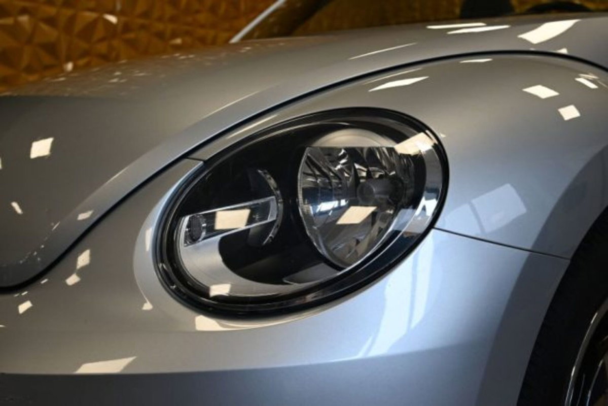Volkswagen Maggiolino Cabrio 2.0 TDI Sport BlueMotion Technology (18)