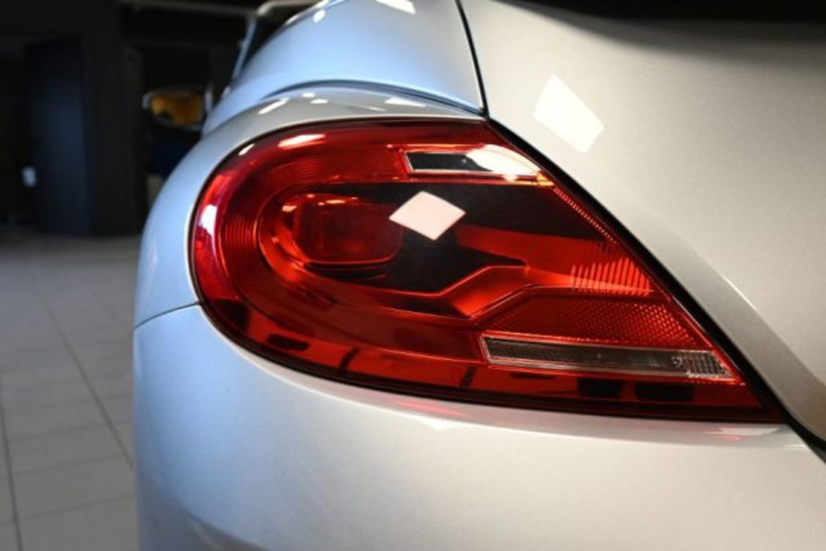 Volkswagen Maggiolino Cabrio 2.0 TDI Sport BlueMotion Technology (20)