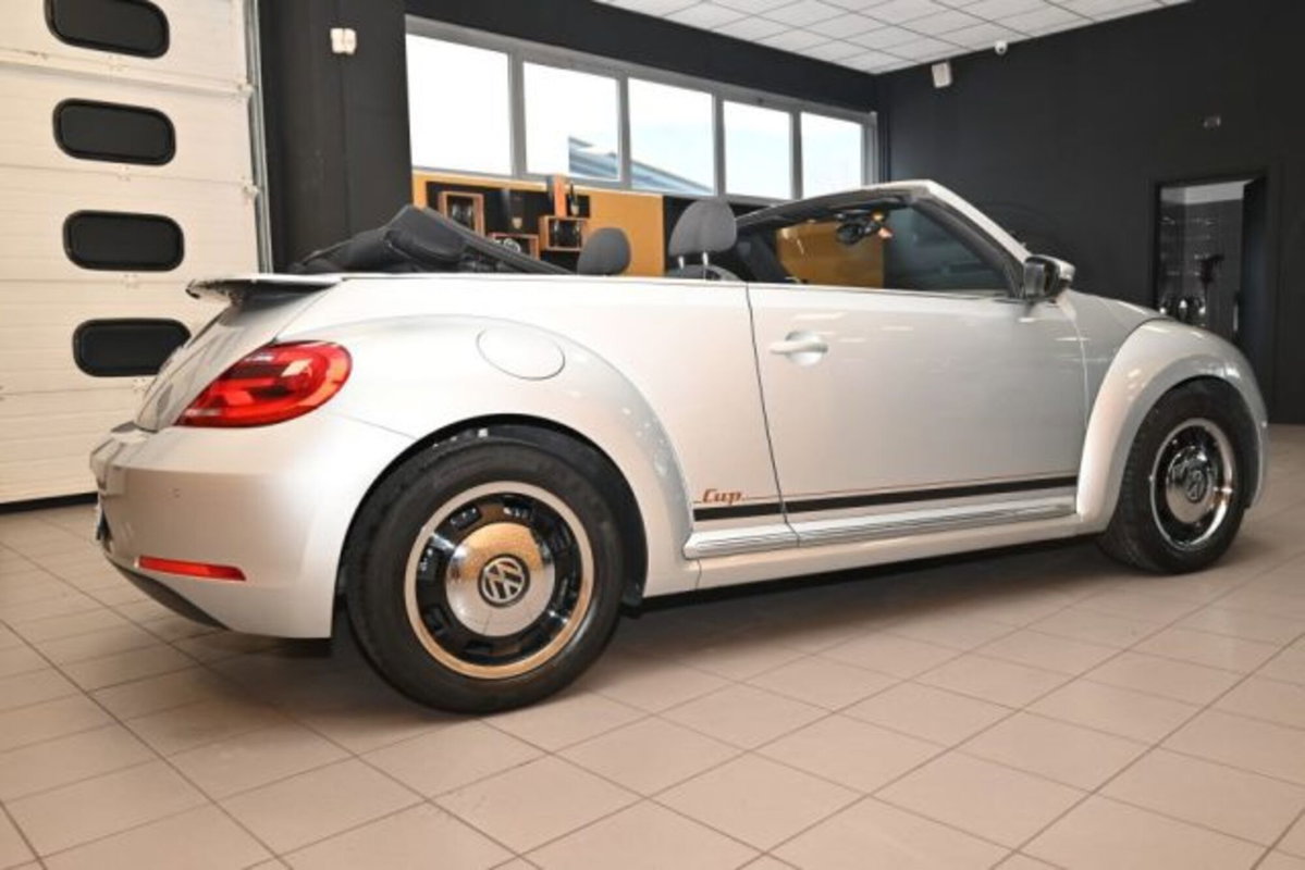 Volkswagen Maggiolino Cabrio 2.0 TDI Sport BlueMotion Technology (7)