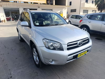 Toyota Rav4 2.2 D-Cat 177 CV Executive usata