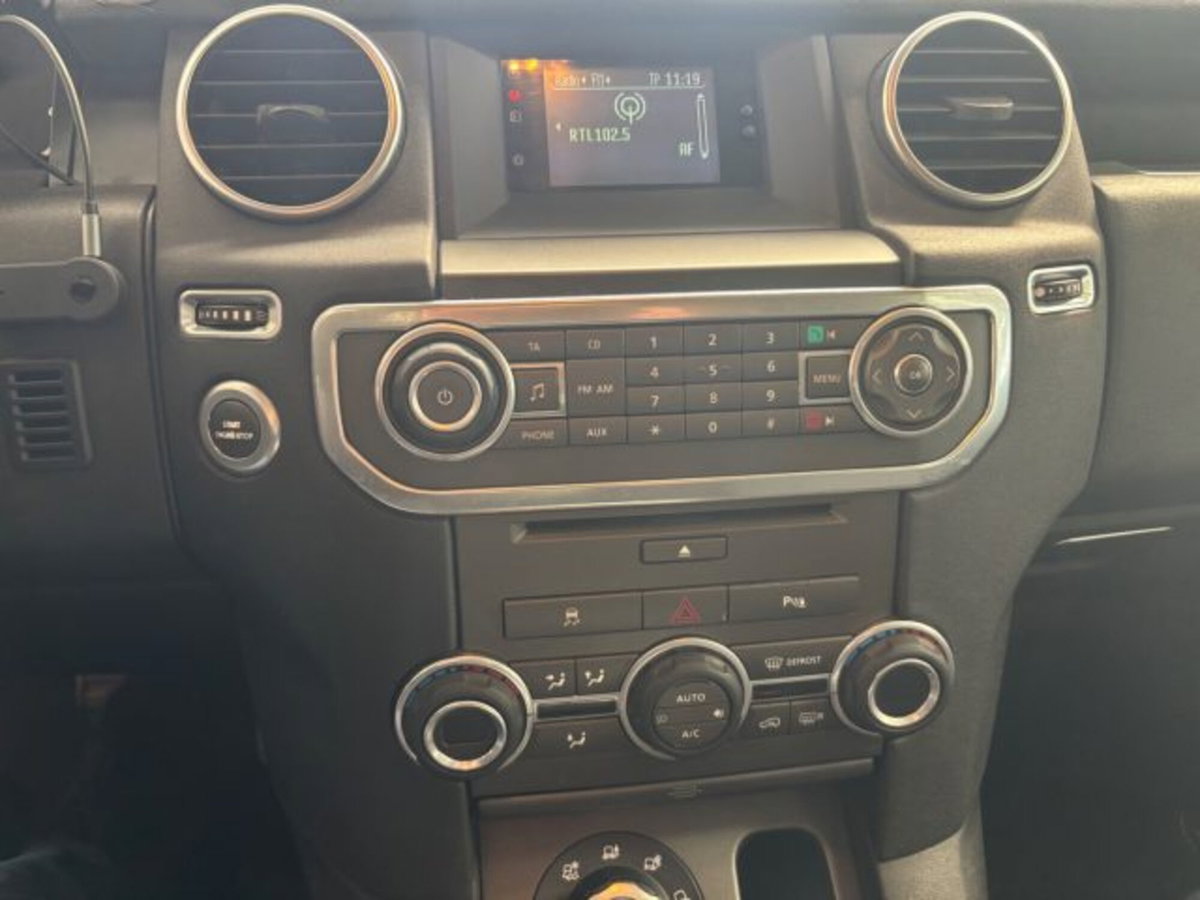 Land Rover Discovery 4 3.0 SDV6 245CV SE (15)