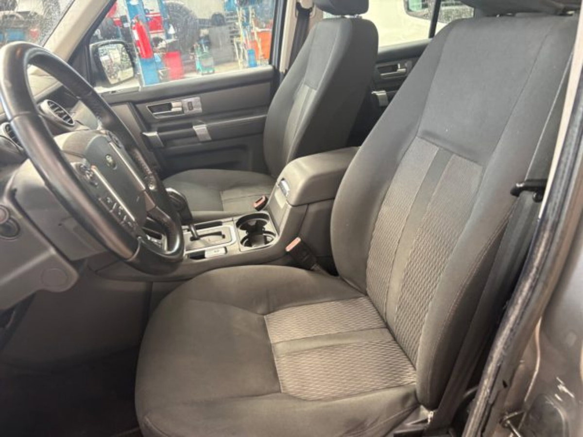 Land Rover Discovery 4 3.0 SDV6 245CV SE (8)