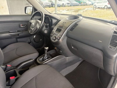 Kia Soul 1.6 CVVT Active Bi-Fuel (9)