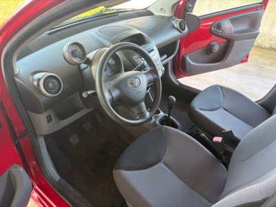 Toyota Aygo 1.0 12V VVT-i 5 porte (9)