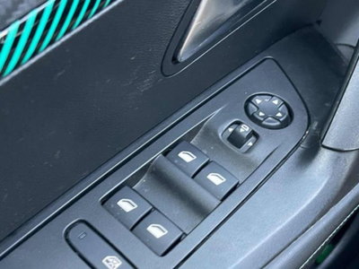 Peugeot 2008 BlueHDi 110 S&S Allure (10)