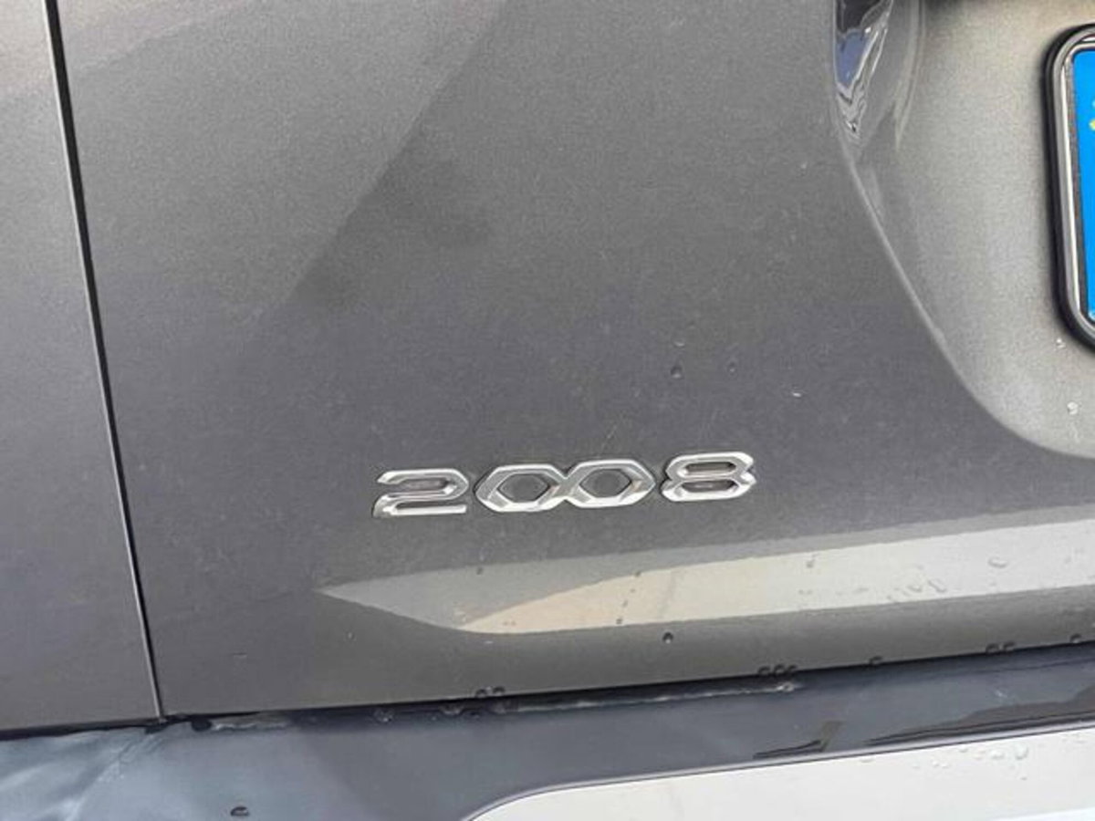 Peugeot 2008 BlueHDi 110 S&S Allure (12)