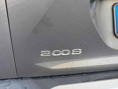 Peugeot 2008 BlueHDi 110 S&S Allure (12)