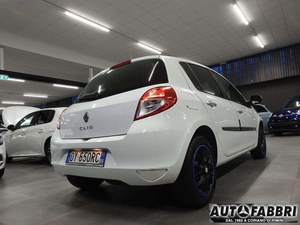 Renault Clio 1.2 16V 5 porte GPL Dynamique (3)