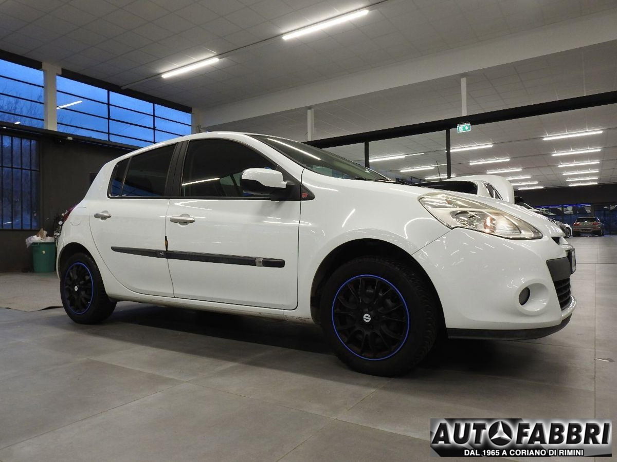 Renault Clio 1.2 16V 5 porte GPL Dynamique (5)