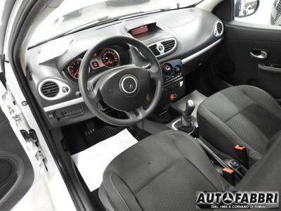 Renault Clio 1.2 16V 5 porte GPL Dynamique (8)