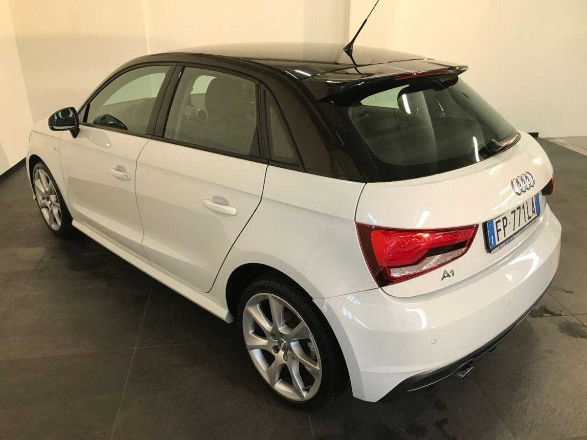 Audi A1 Sportback 1.4 TDI S tronic Sport (4)