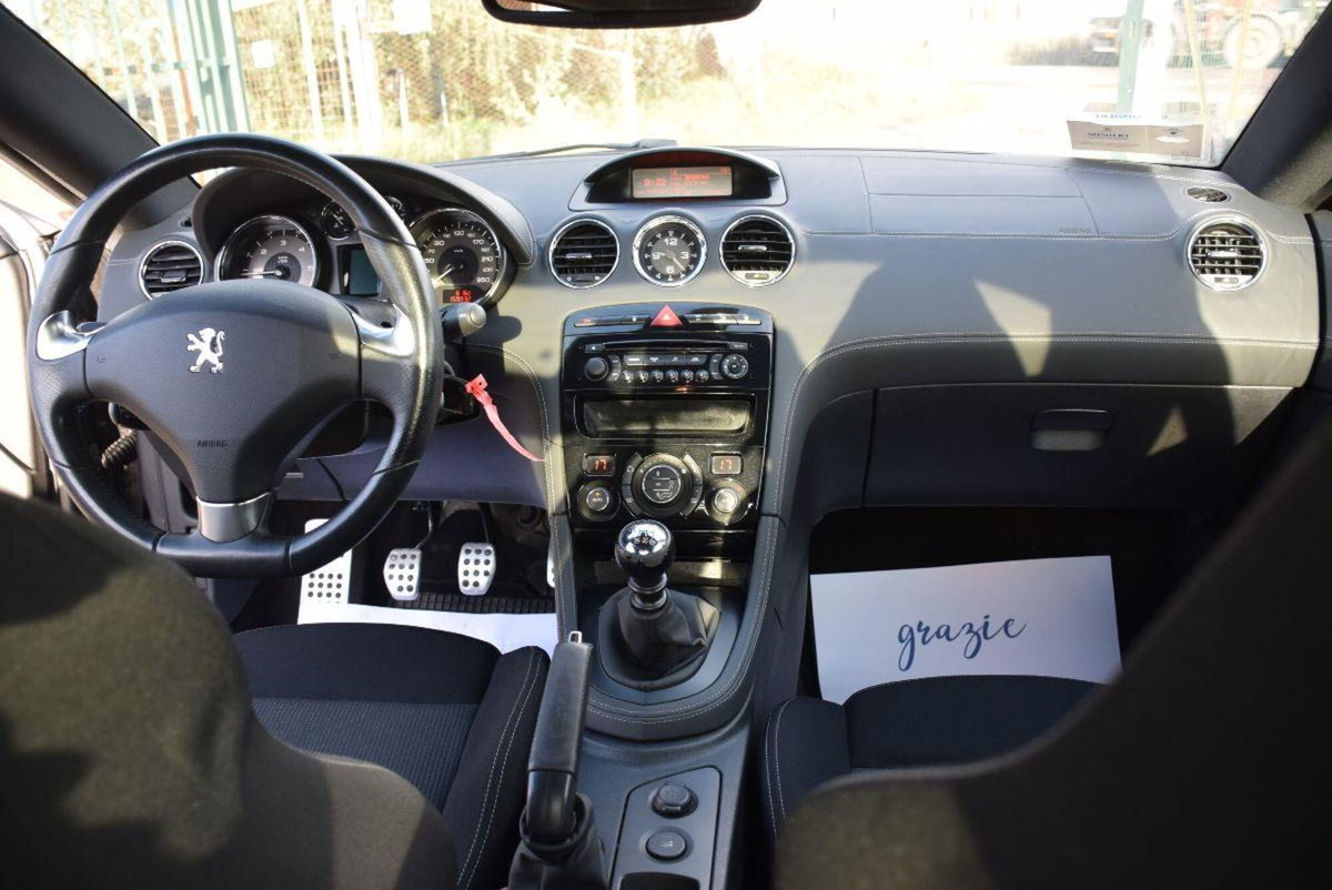 Peugeot RCZ 2.0 HDi 163CV (8)