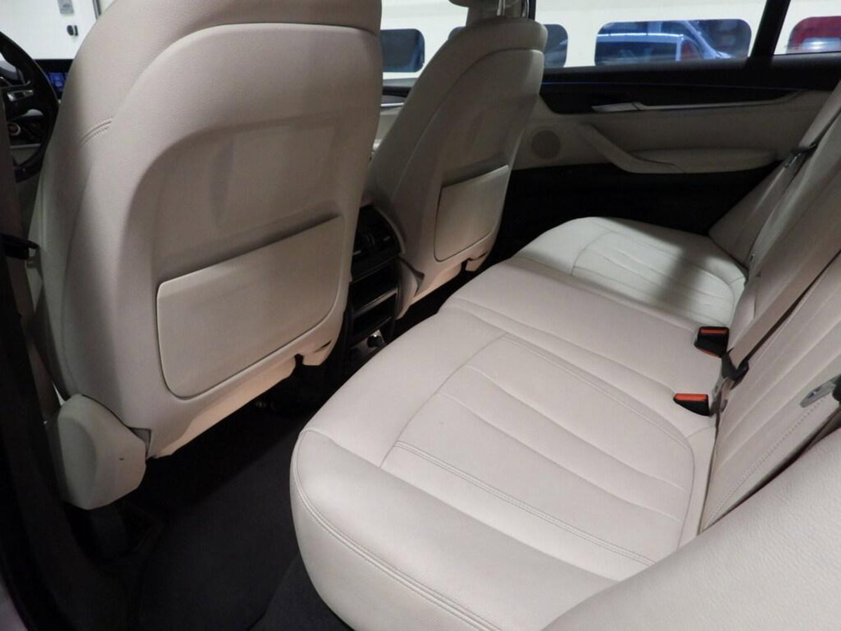 BMW X5 xDrive30d 249CV Business (8)