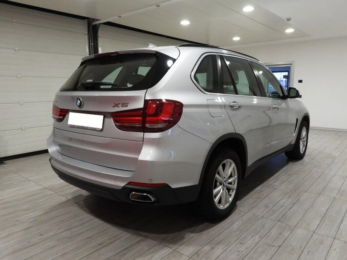 BMW X5 xDrive30d 249CV Business (4)