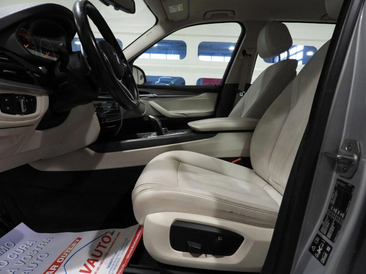 BMW X5 xDrive30d 249CV Business (5)