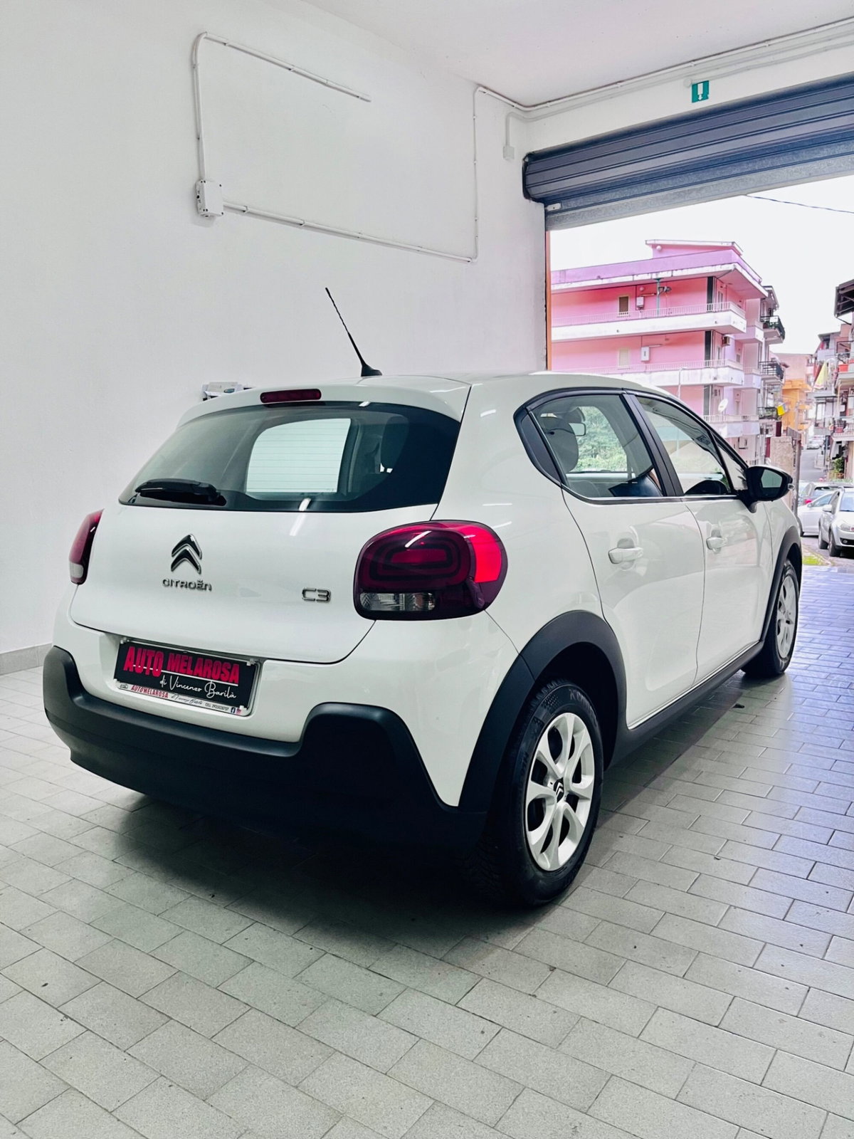 Citroen C3 BlueHDi 100 S&S Van Feel (2)
