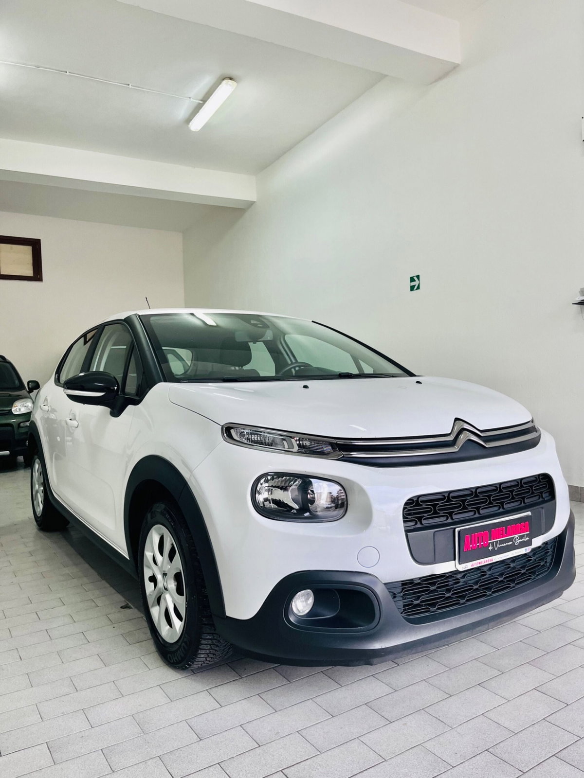 Citroen C3 BlueHDi 100 S&S Van Feel (3)