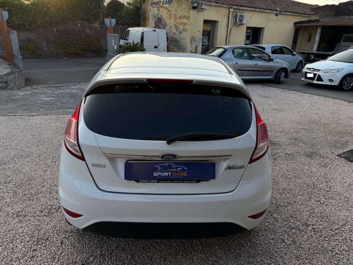 Ford Fiesta 1.5 TDCi 75CV 5 porte Titanium (8)