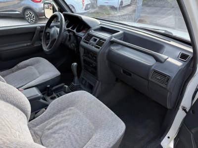 Mitsubishi Pajero 2.5 TDI GLX (11)