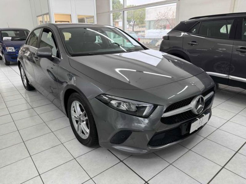 Mercedes-Benz Classe A Sedan 180 d Automatic 4p. Business