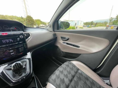 Lancia Ypsilon 1.3 MJT 16V 95 CV 5 porte S&S Elle (20)