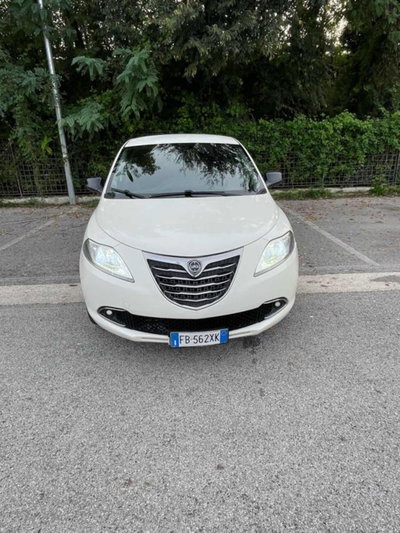 Lancia Ypsilon 1.3 MJT 16V 95 CV 5 porte S&S Elle (3)