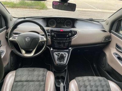 Lancia Ypsilon 1.3 MJT 16V 95 CV 5 porte S&S Elle (9)