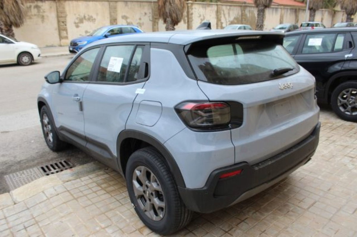 Jeep Avenger 1.2 turbo Summit fwd 100cv (4)