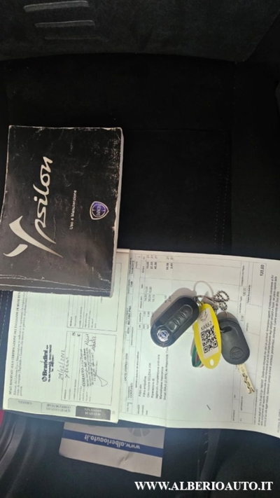 Lancia Ypsilon 1.2 69 CV 5 porte Gold (20)