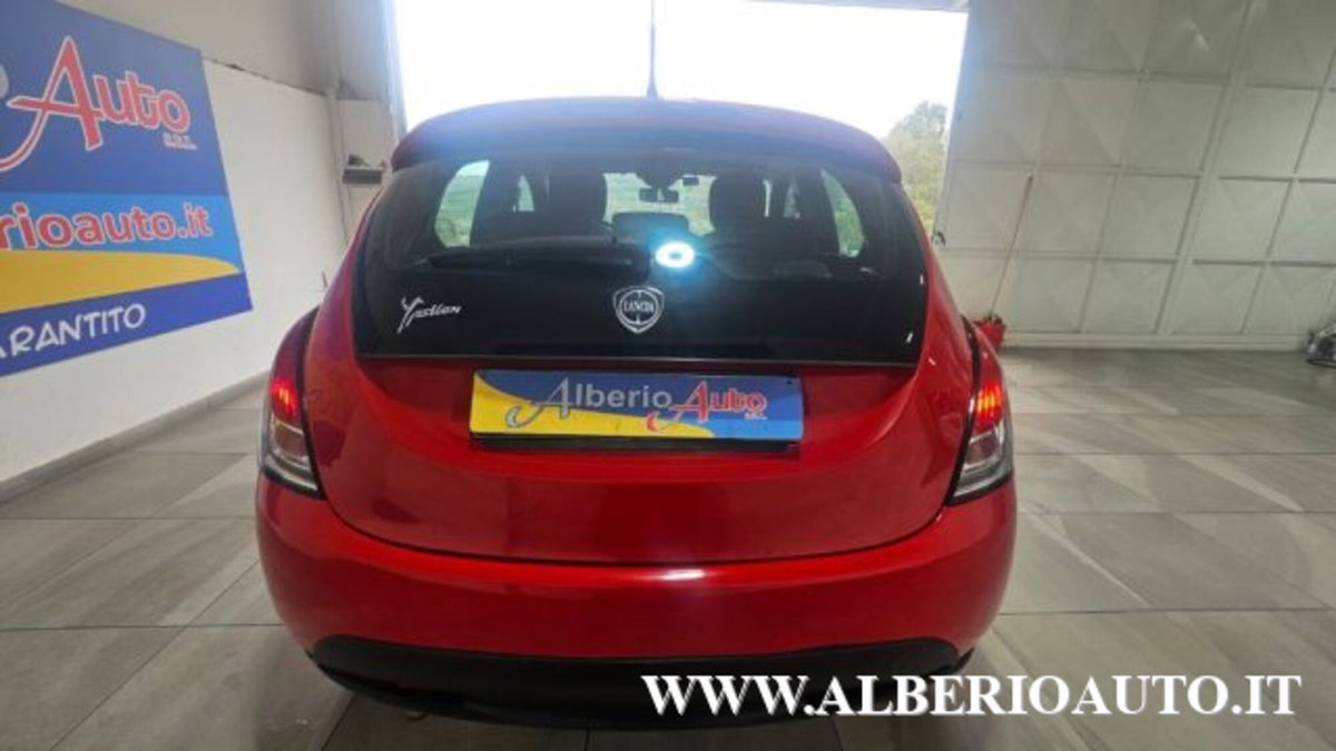 Lancia Ypsilon 1.2 69 CV 5 porte Gold (4)