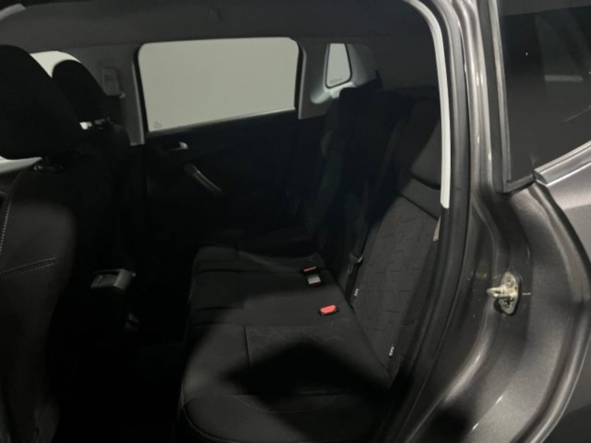 Peugeot 2008 HDi 68CV Access (11)