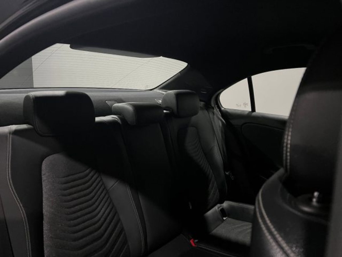 Mercedes-Benz Classe A Sedan 180 d Automatic 4p. Business (12)