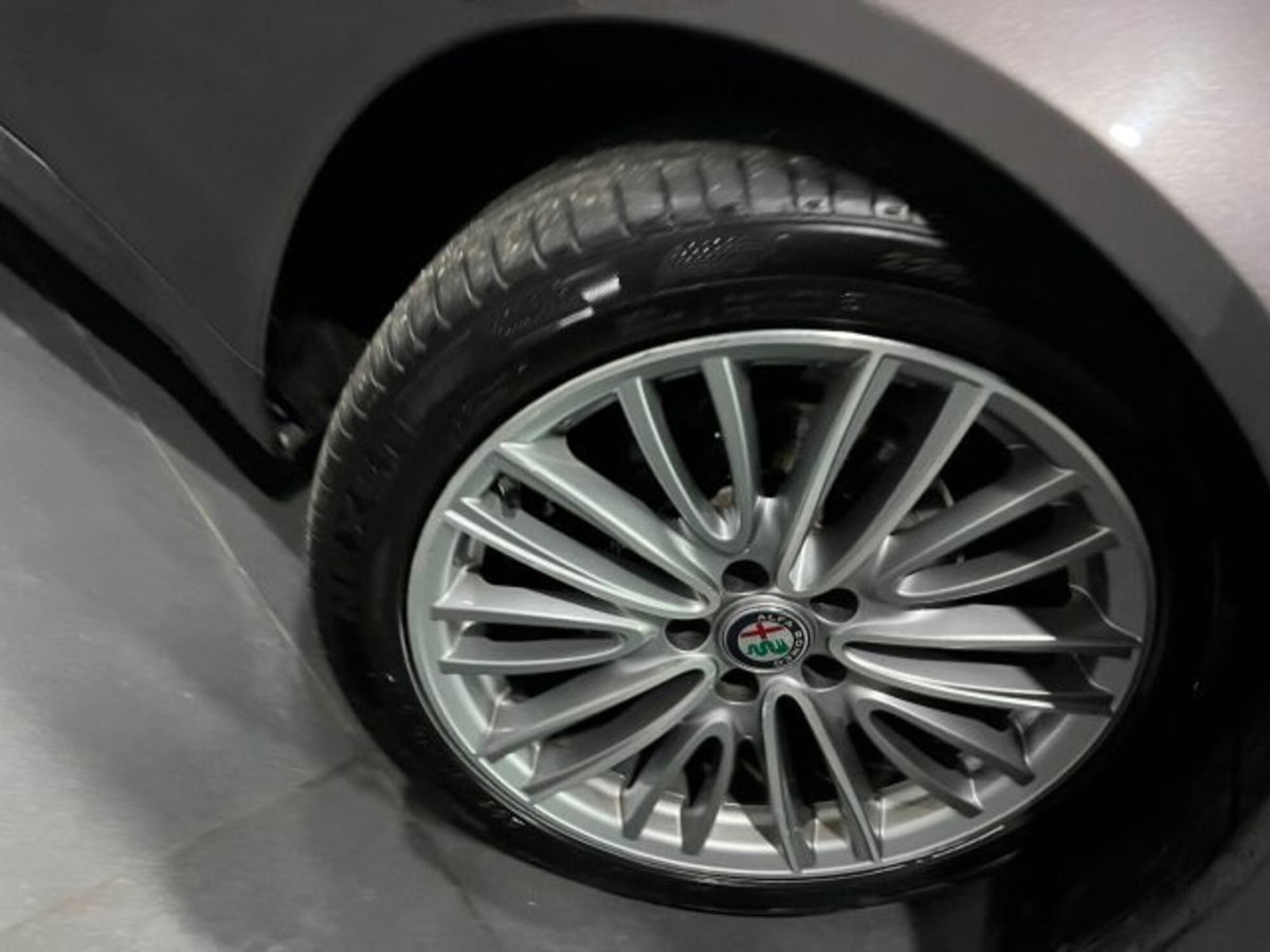 Alfa Romeo Giulia 2.2 Turbodiesel 180 CV AT8 Super (15)