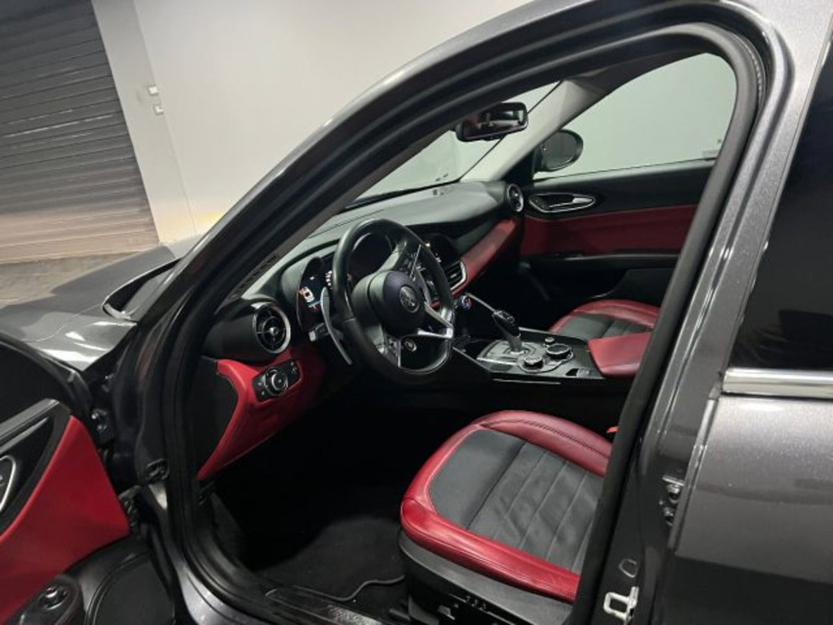 Alfa Romeo Giulia 2.2 Turbodiesel 180 CV AT8 Super (7)