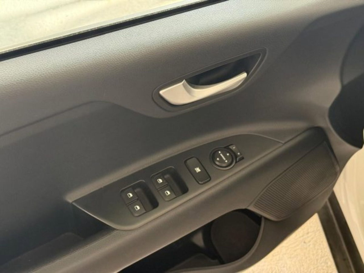 Kia Stonic 1.2 DPI Urban (18)