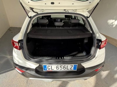 Kia Stonic 1.2 DPI Urban (2)