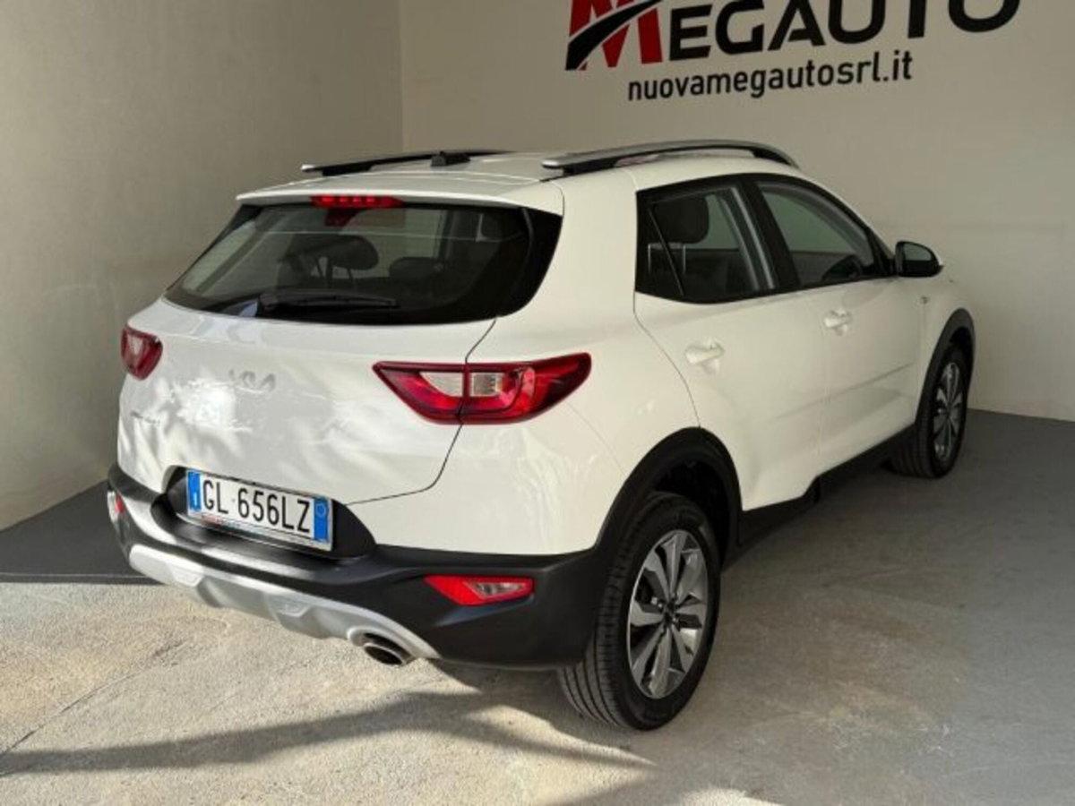 Kia Stonic 1.2 DPI Urban (3)