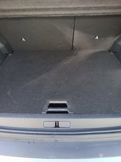 Peugeot 2008 BlueHDi 130 S&S EAT8 Allure Pack (10)