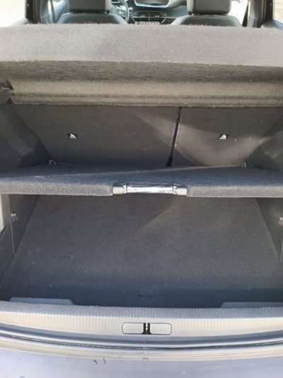 Peugeot 2008 BlueHDi 130 S&S EAT8 Allure Pack (11)
